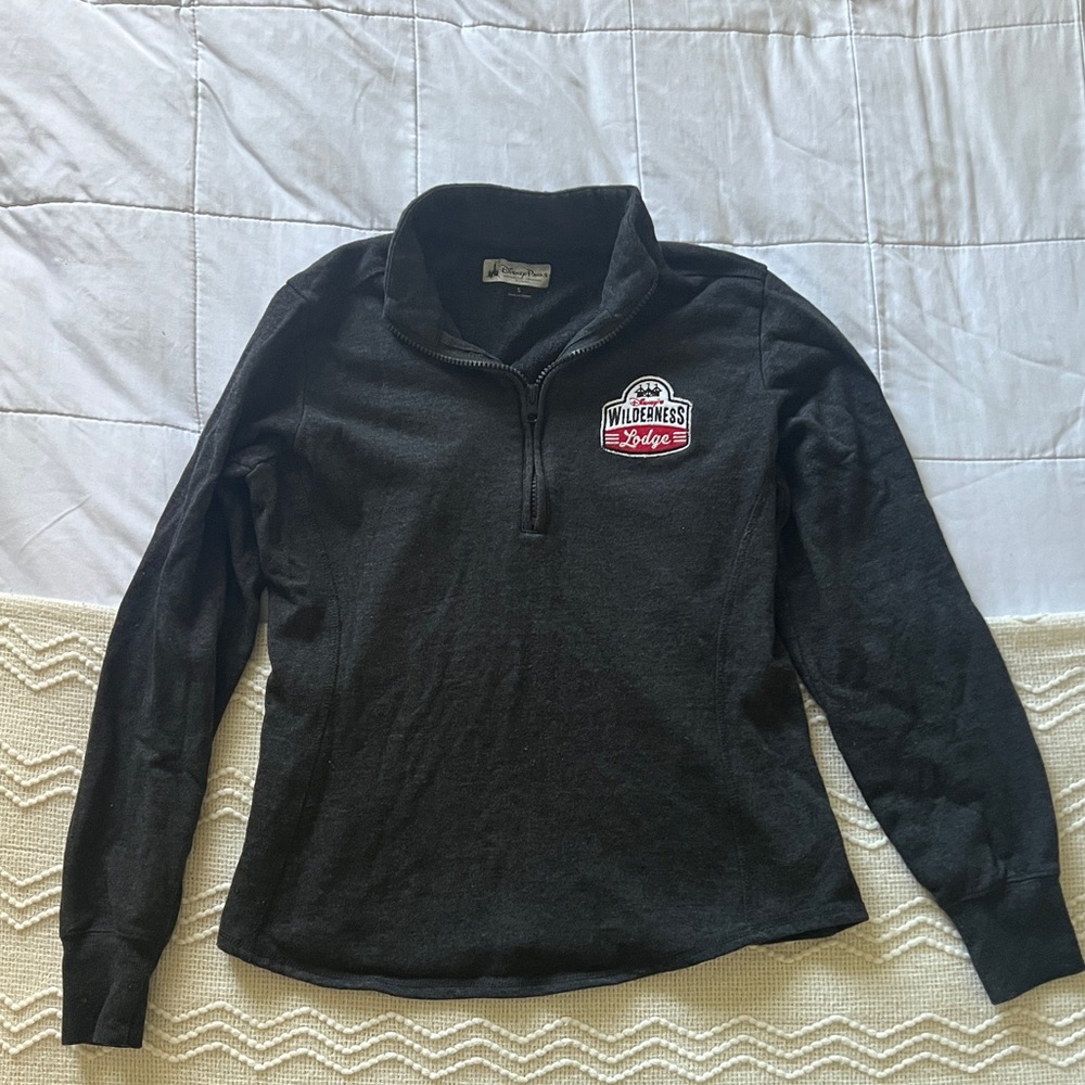 Quarter Zip Disney’s Wilderness Lodge Sweatshirt🪵